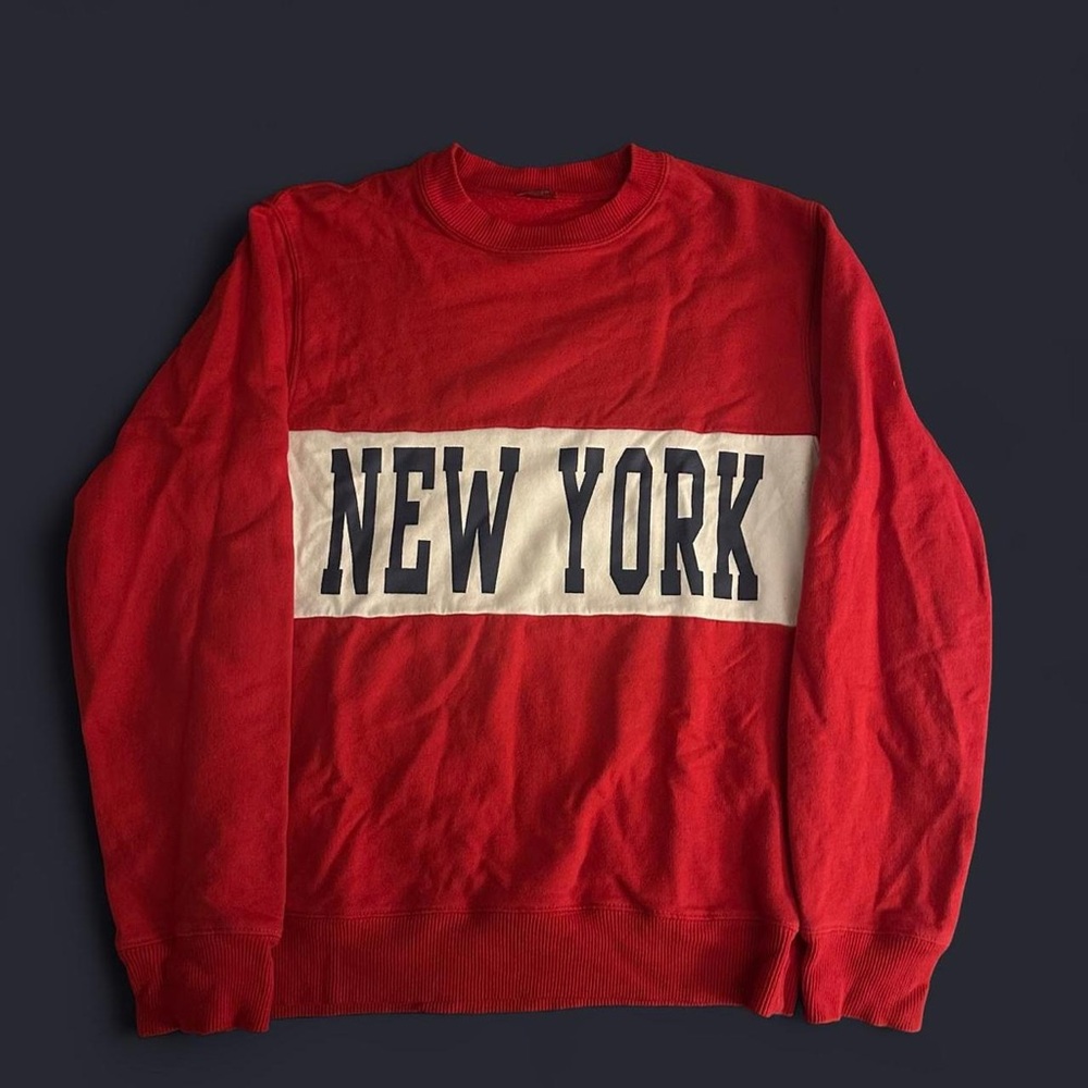 Brandy Melville New York Exclusive Crewneck
